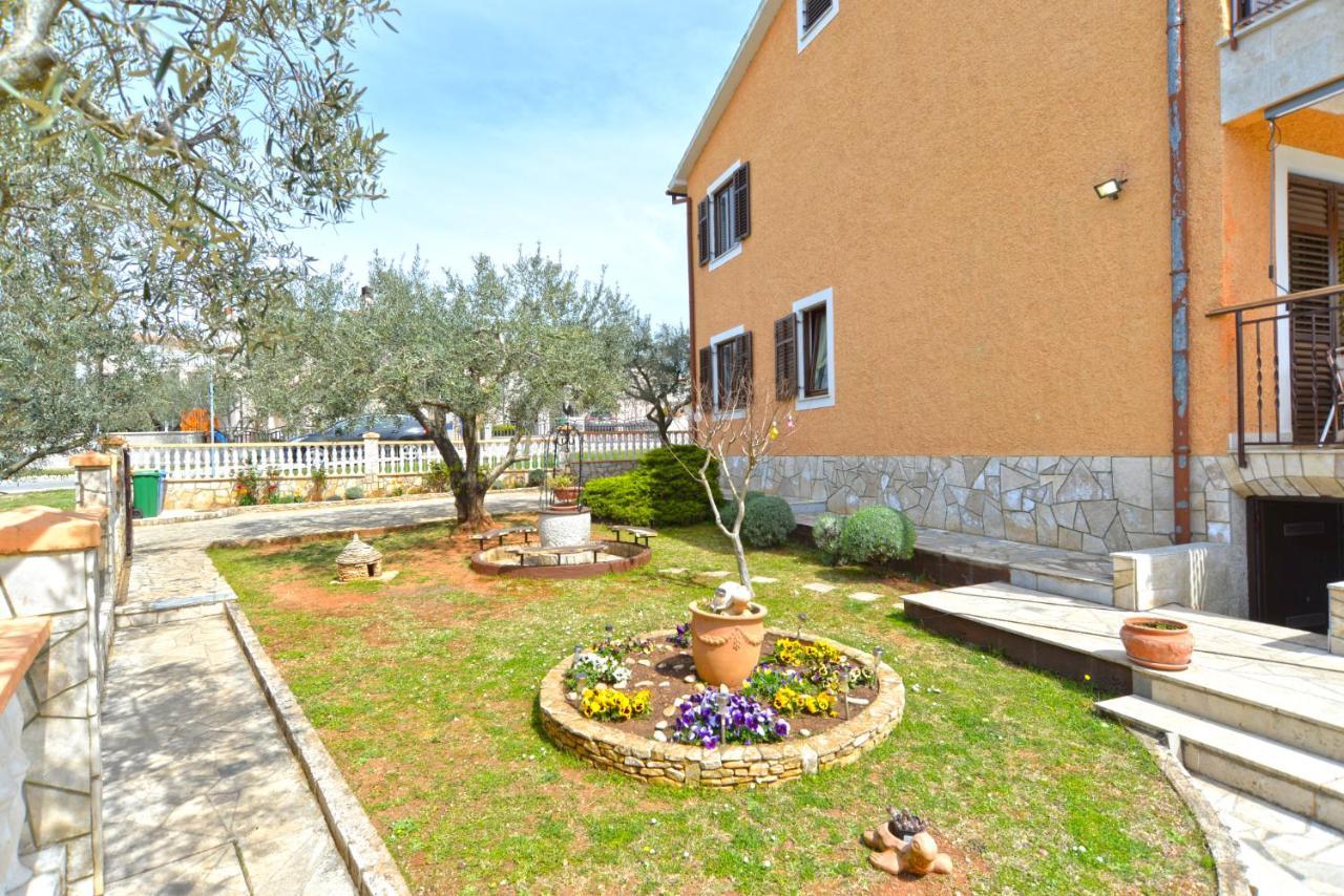 Apartment 1021 Fazana Luaran gambar