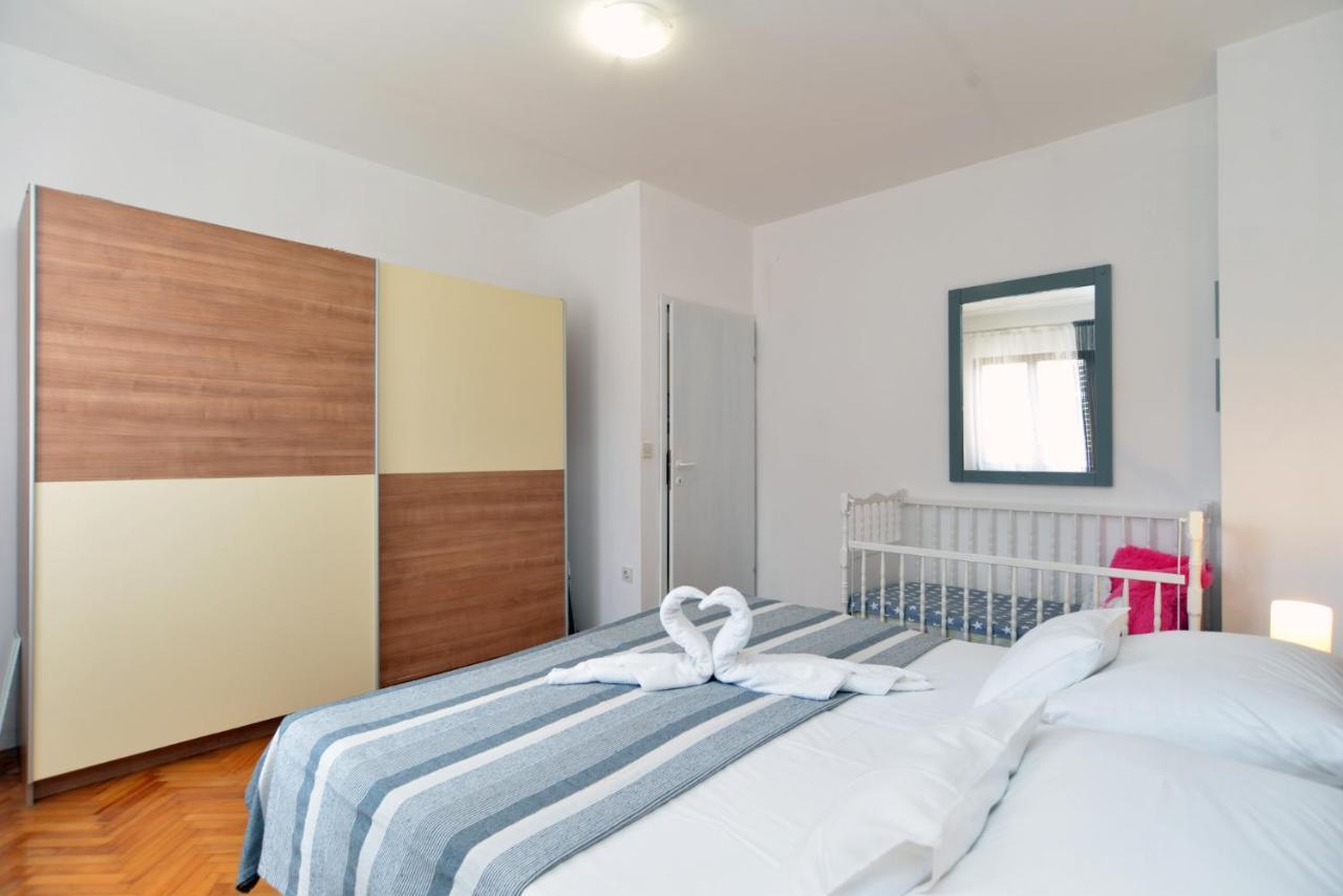 Apartment 1021 Fazana Luaran gambar