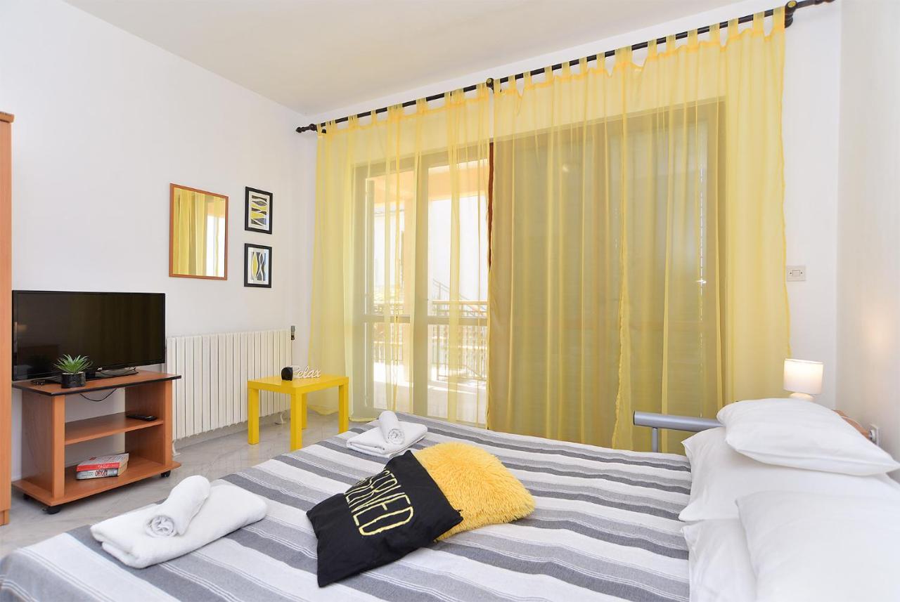 Apartment 1021 Fazana Luaran gambar