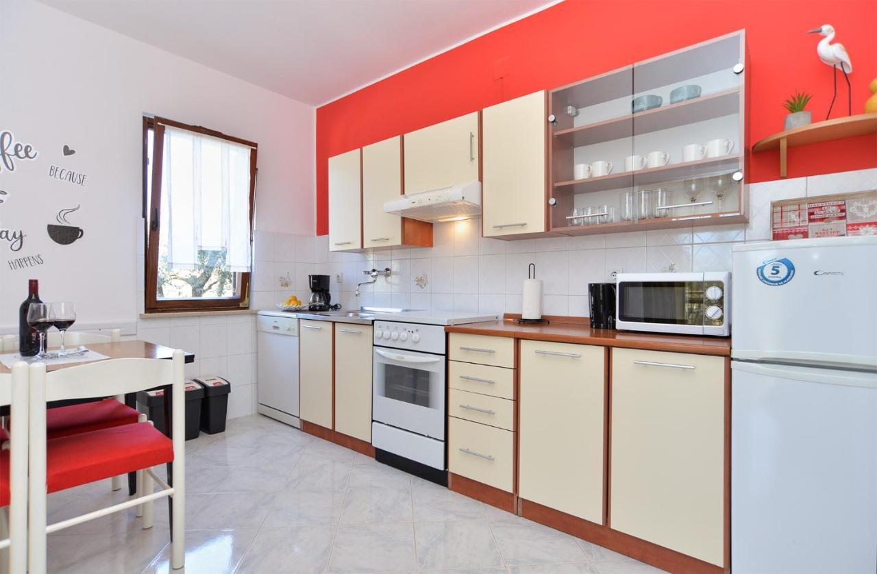 Apartment 1021 Fazana Luaran gambar