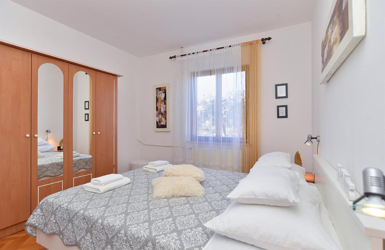 Apartment 1021 Fazana Luaran gambar