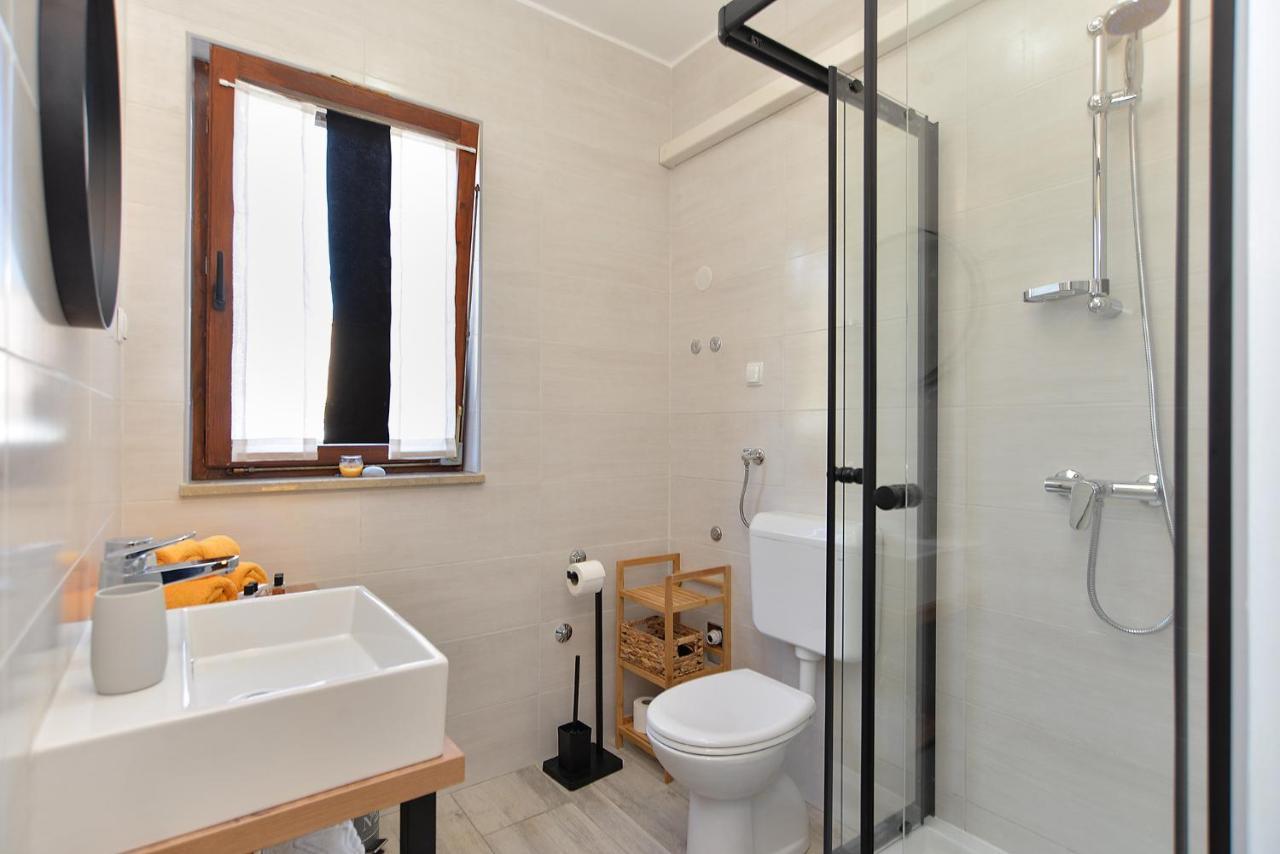 Apartment 1021 Fazana Luaran gambar