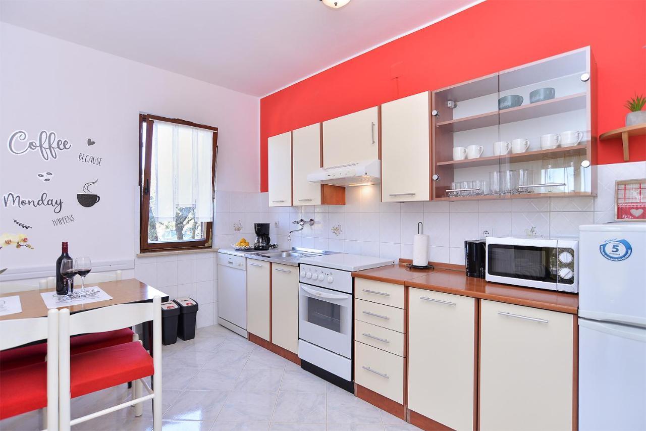 Apartment 1021 Fazana Luaran gambar